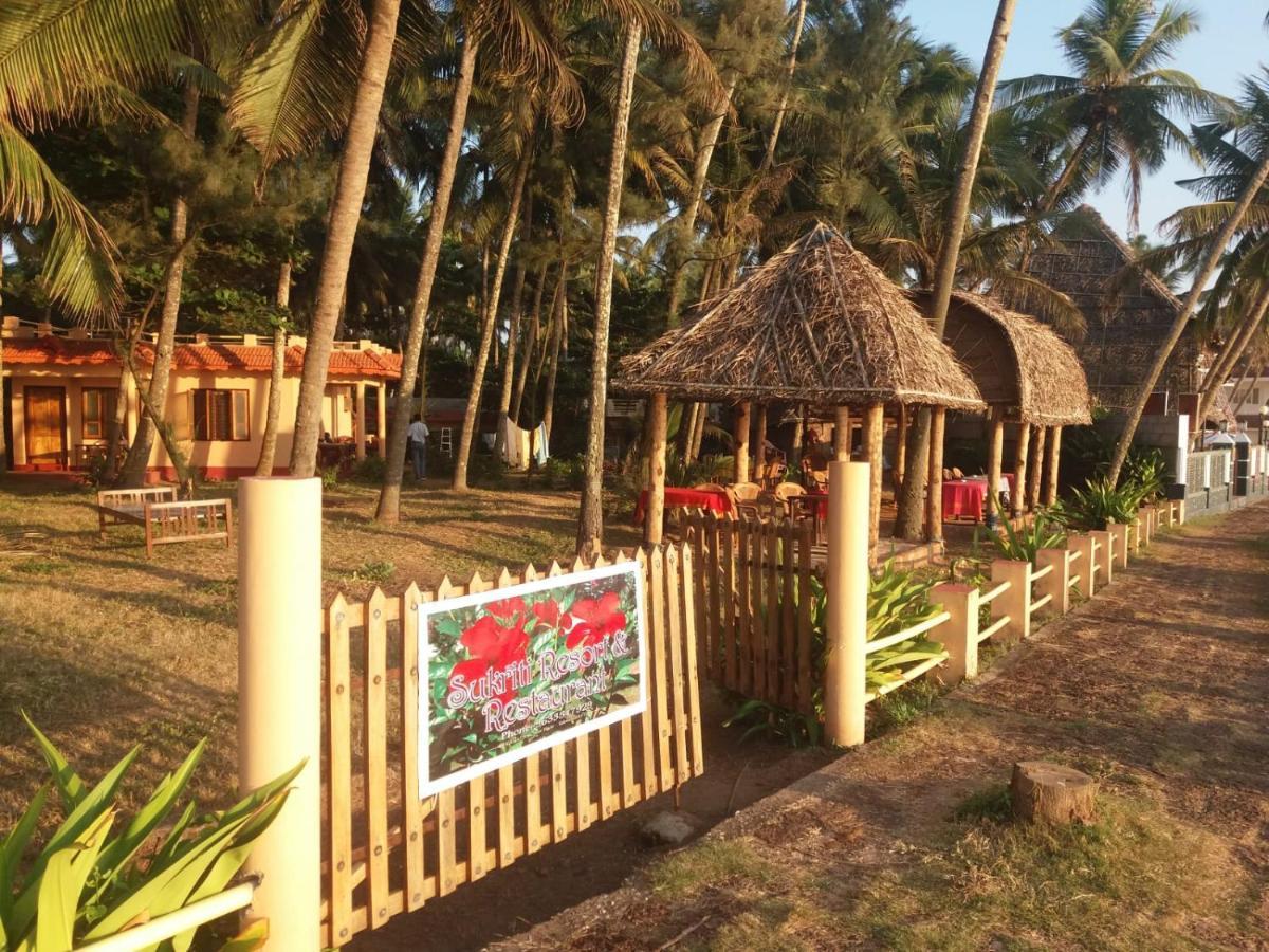 Sukriti beach Resort Varkala Exteriör bild