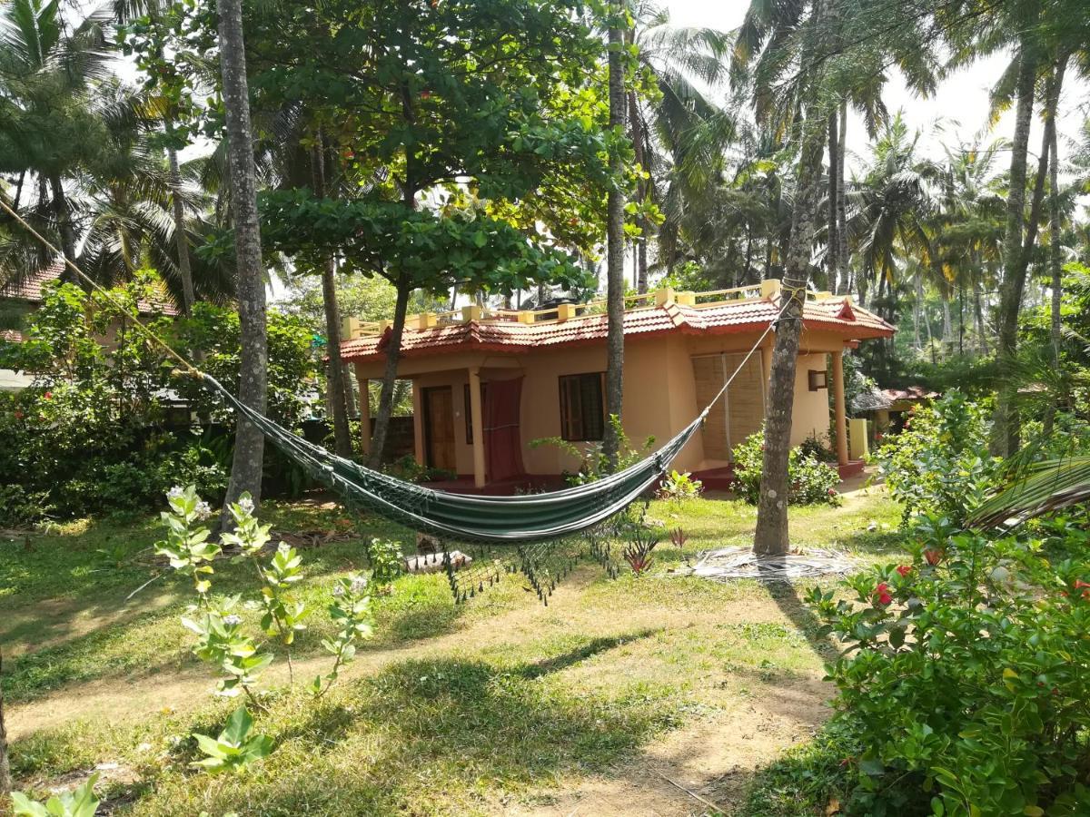 Sukriti beach Resort Varkala Exteriör bild