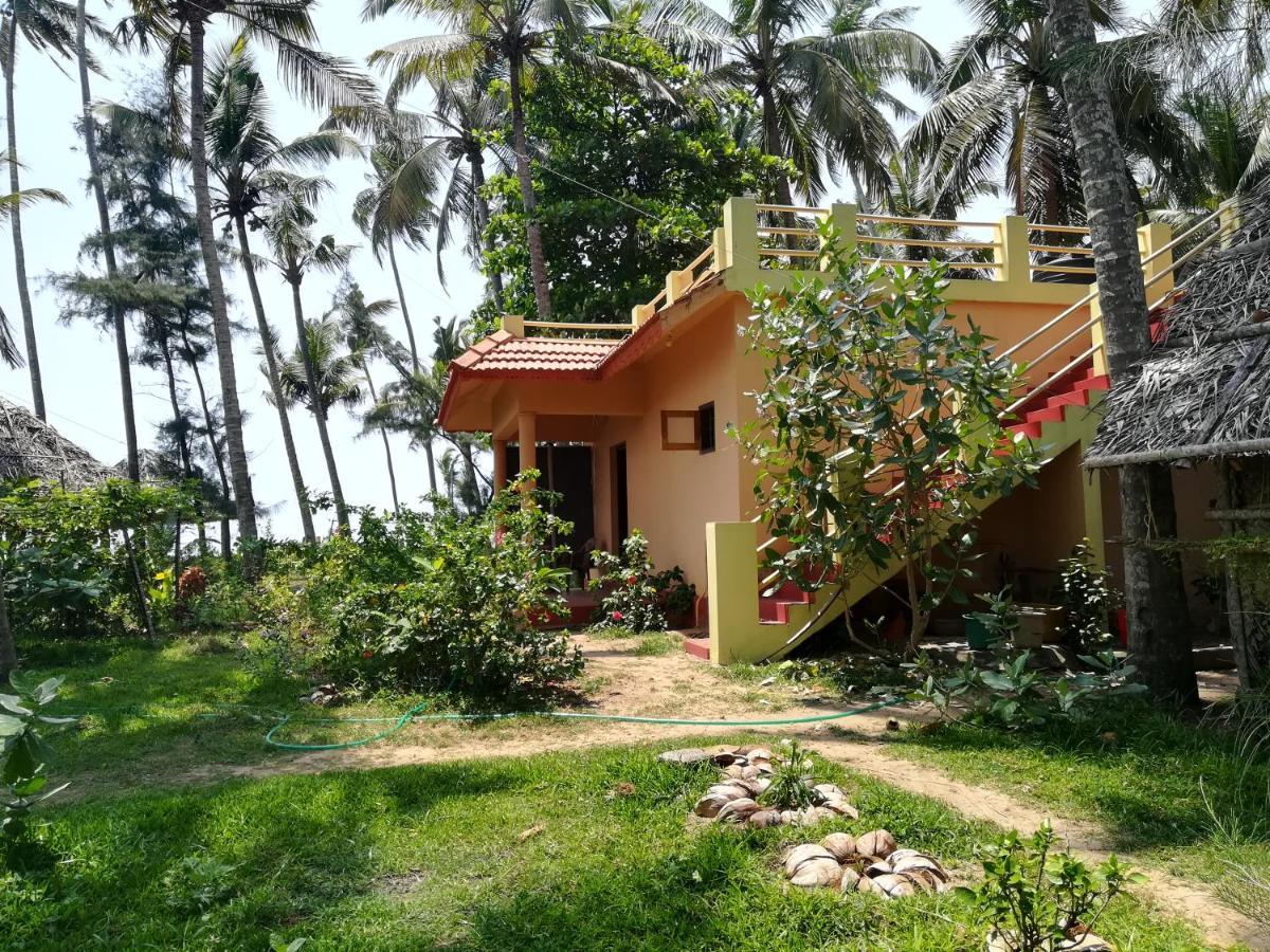 Sukriti beach Resort Varkala Exteriör bild