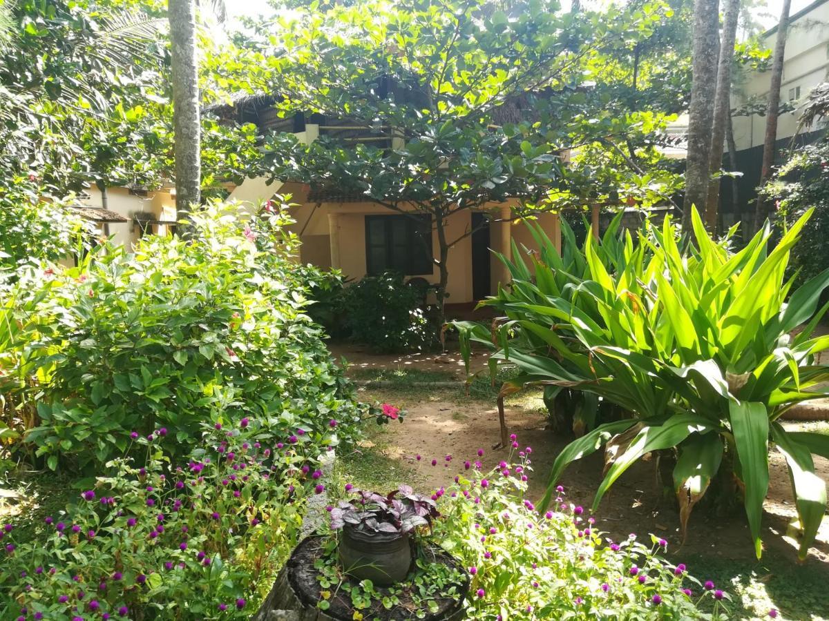 Sukriti beach Resort Varkala Exteriör bild