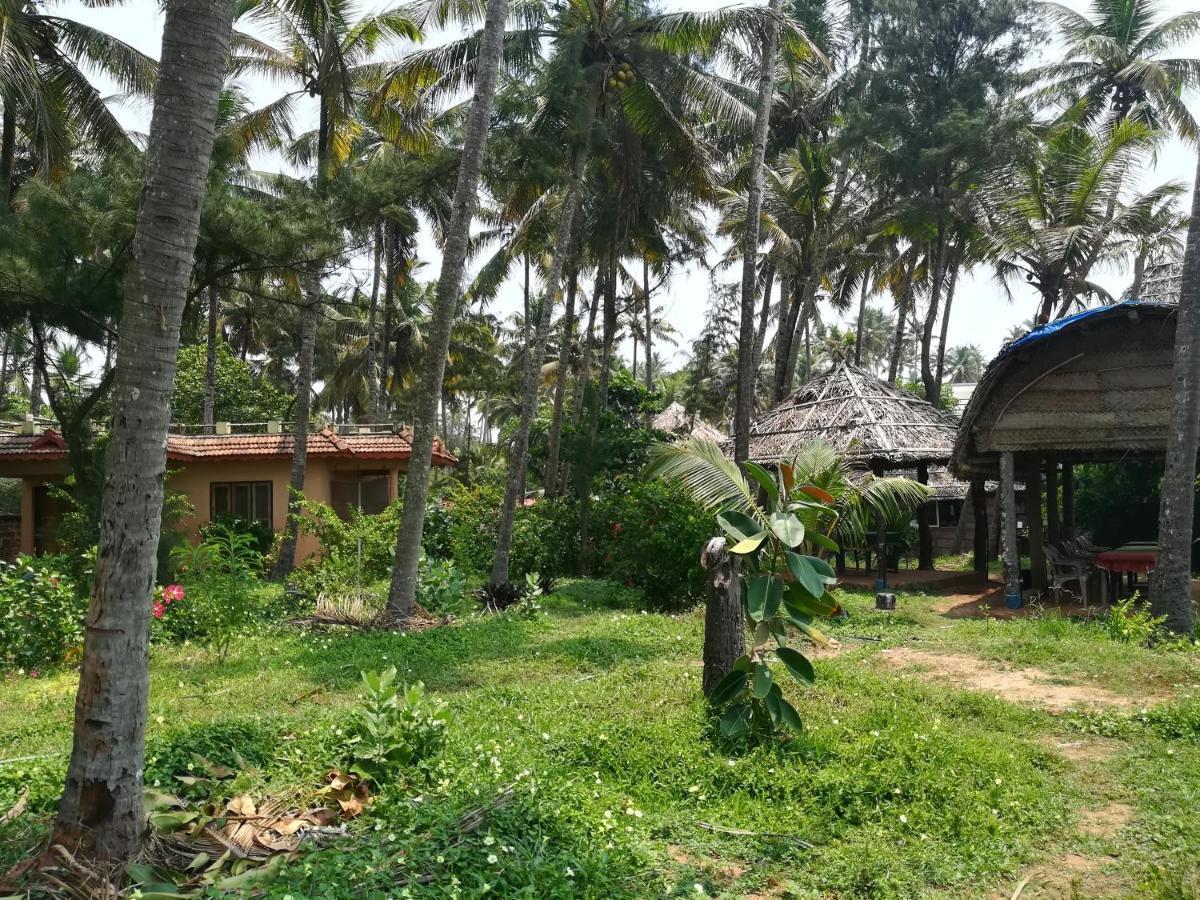 Sukriti beach Resort Varkala Exteriör bild