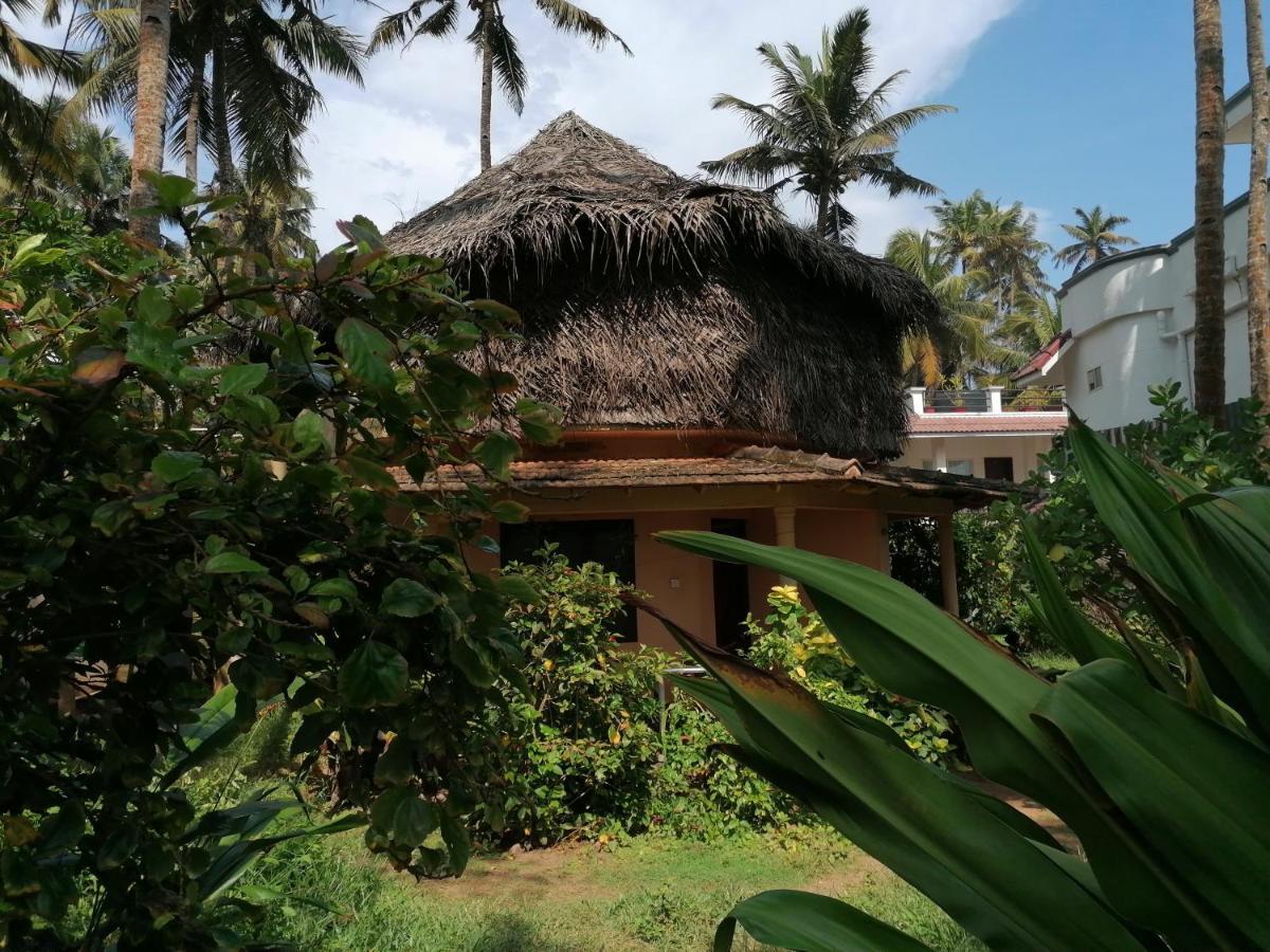 Sukriti beach Resort Varkala Exteriör bild