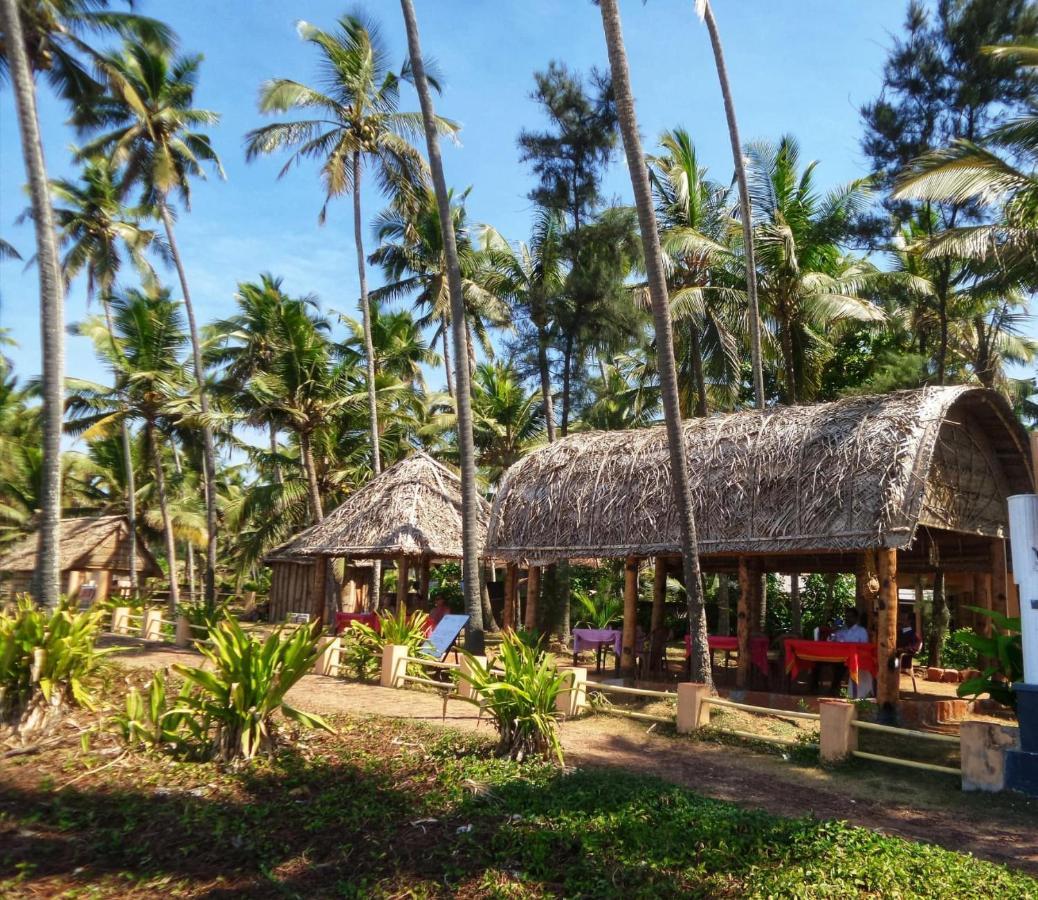 Sukriti beach Resort Varkala Exteriör bild