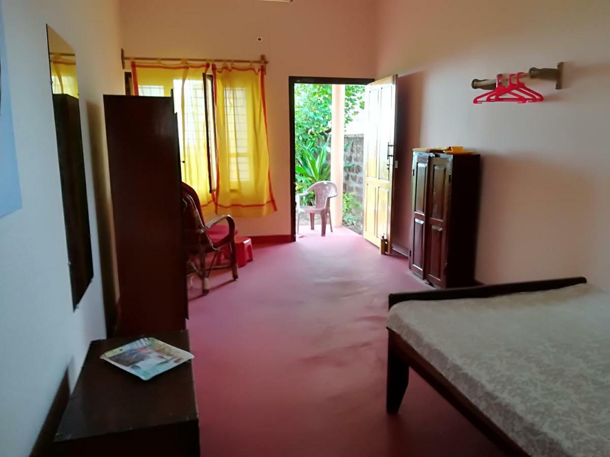 Sukriti beach Resort Varkala Exteriör bild