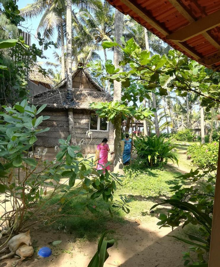 Sukriti beach Resort Varkala Exteriör bild