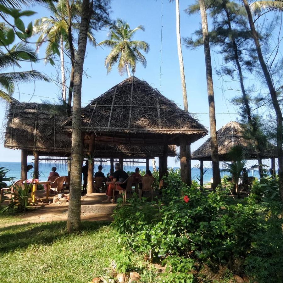 Sukriti beach Resort Varkala Exteriör bild