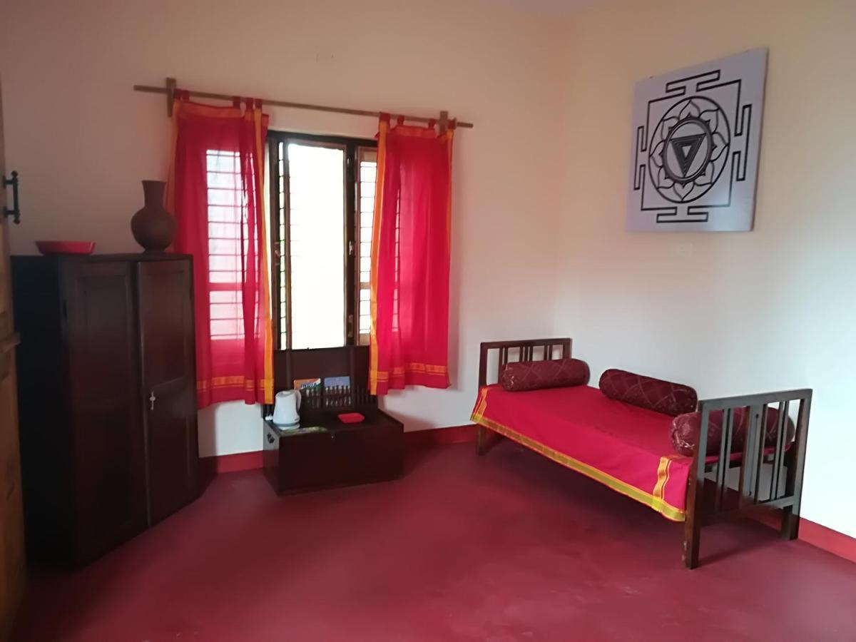Sukriti beach Resort Varkala Exteriör bild